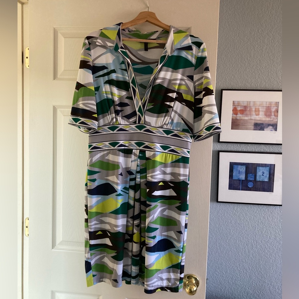 🧩2/$80🧩 BCBG Maxazria camouflage /stained glass print dress; Like new